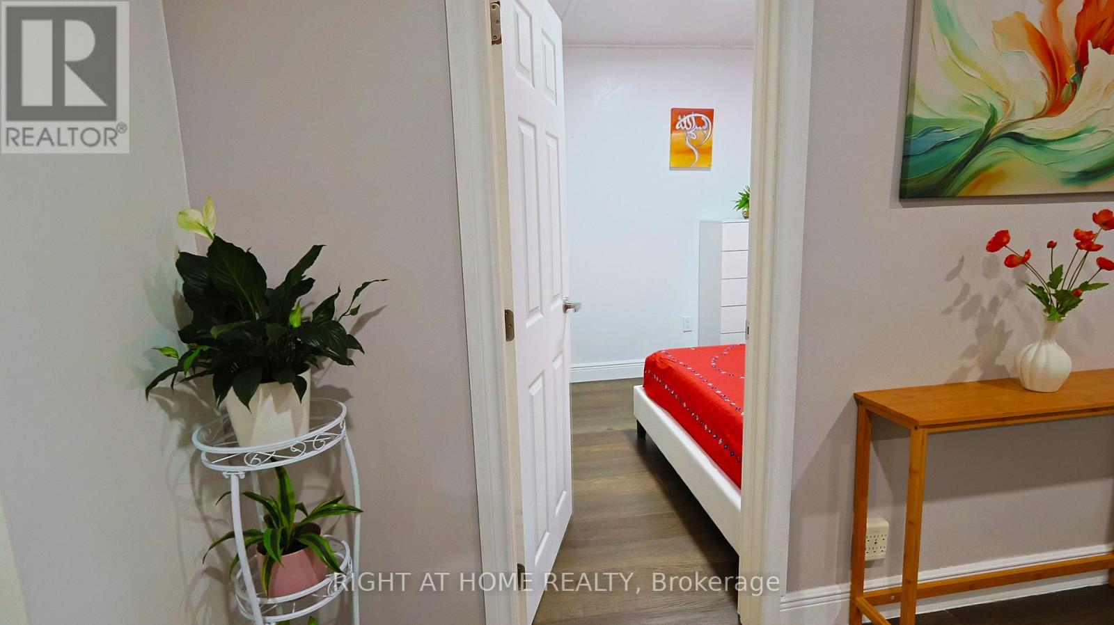 82 Normanhurst Avenue Property Photo 11