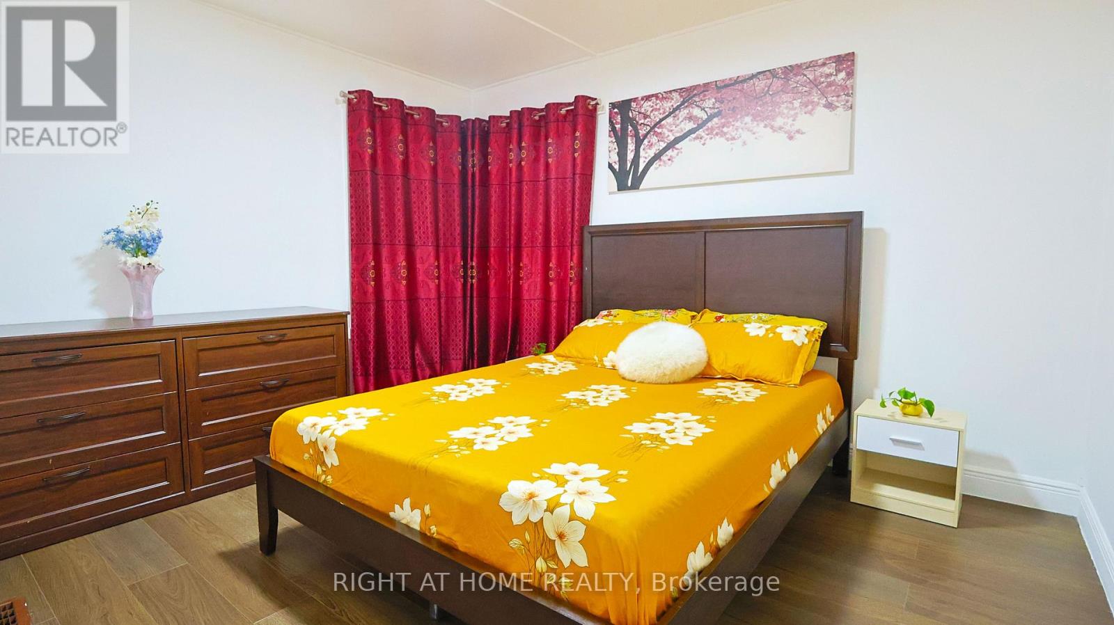 82 Normanhurst Avenue Property Photo 15