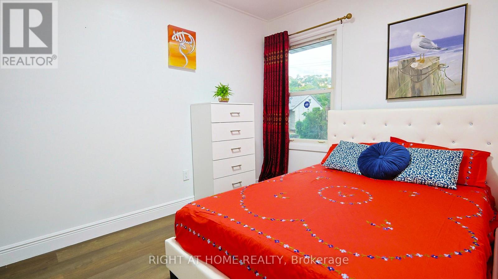 82 Normanhurst Avenue Property Photo 16
