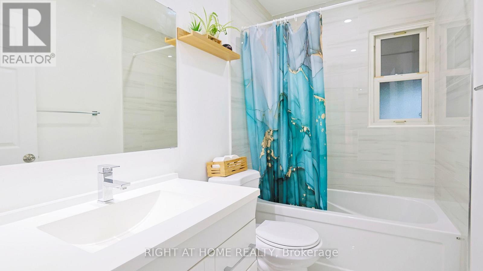 82 Normanhurst Avenue Property Photo 19
