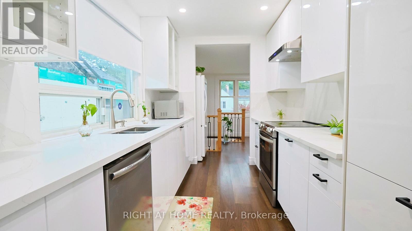 82 Normanhurst Avenue Property Photo 23