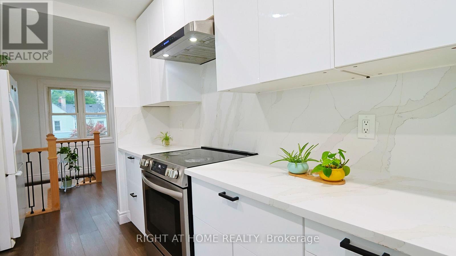 82 Normanhurst Avenue Property Photo 24