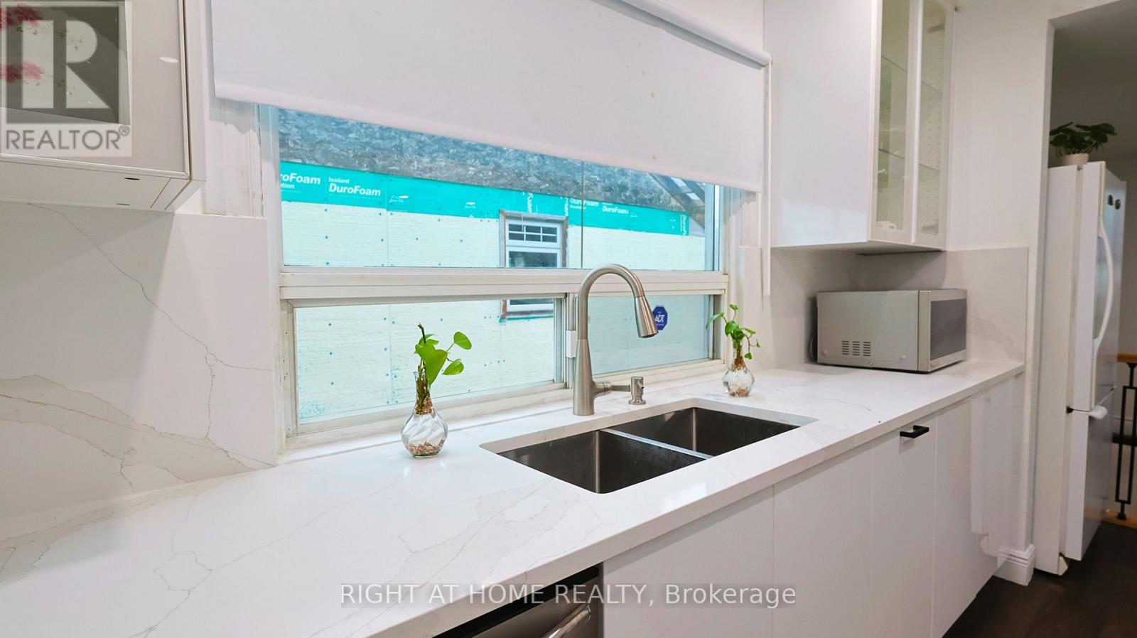 82 Normanhurst Avenue Property Photo 25