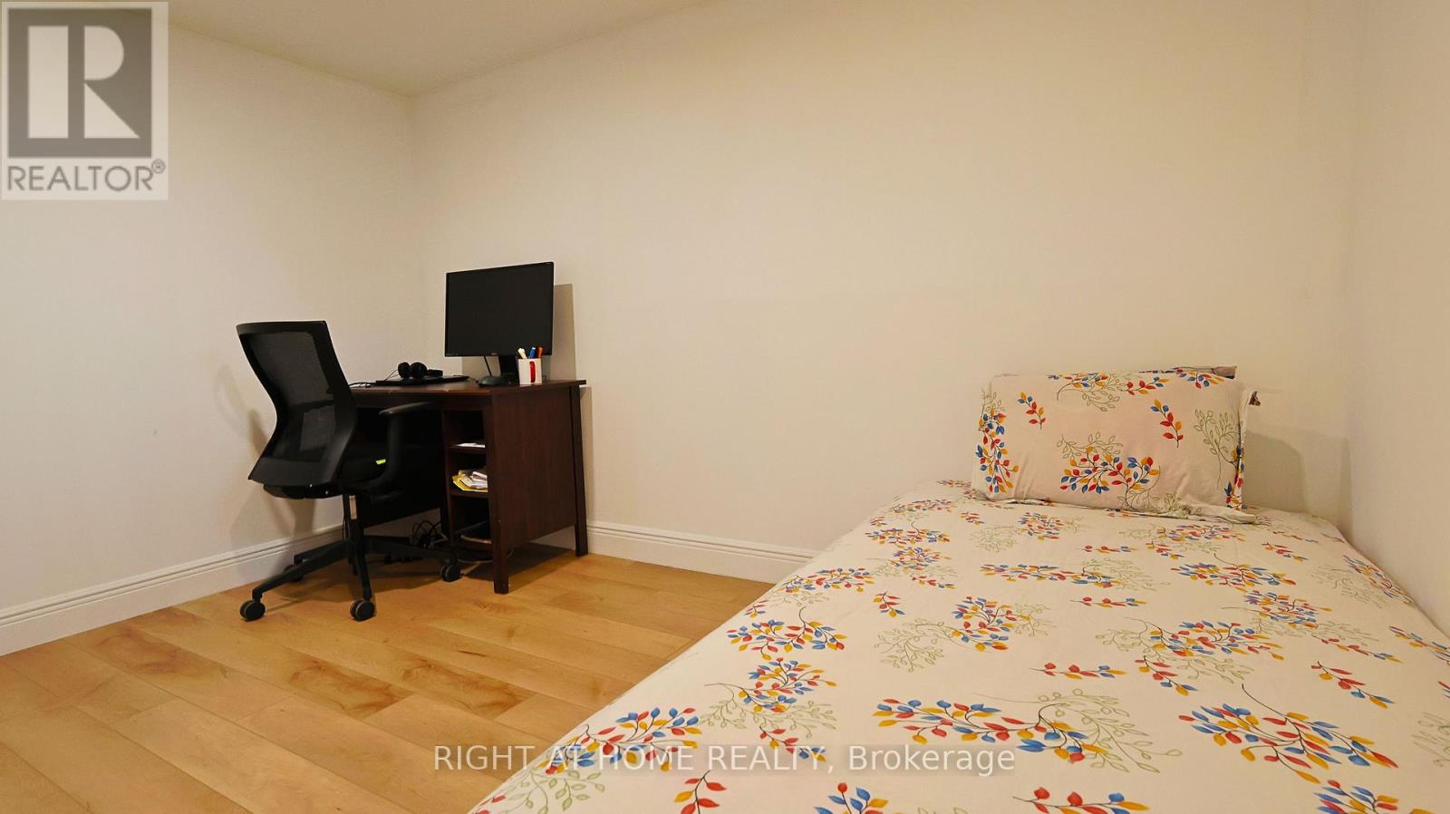 82 Normanhurst Avenue Property Photo 39