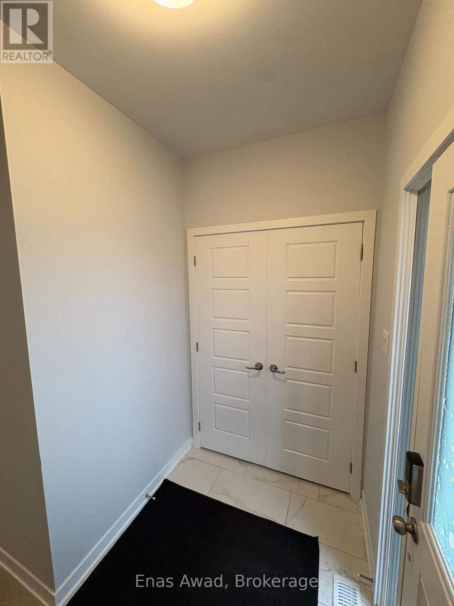 100 Robert Perry Street Property Photo 2