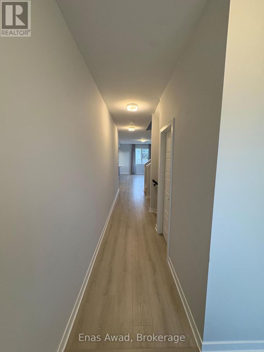 100 Robert Perry Street Property Photo 3
