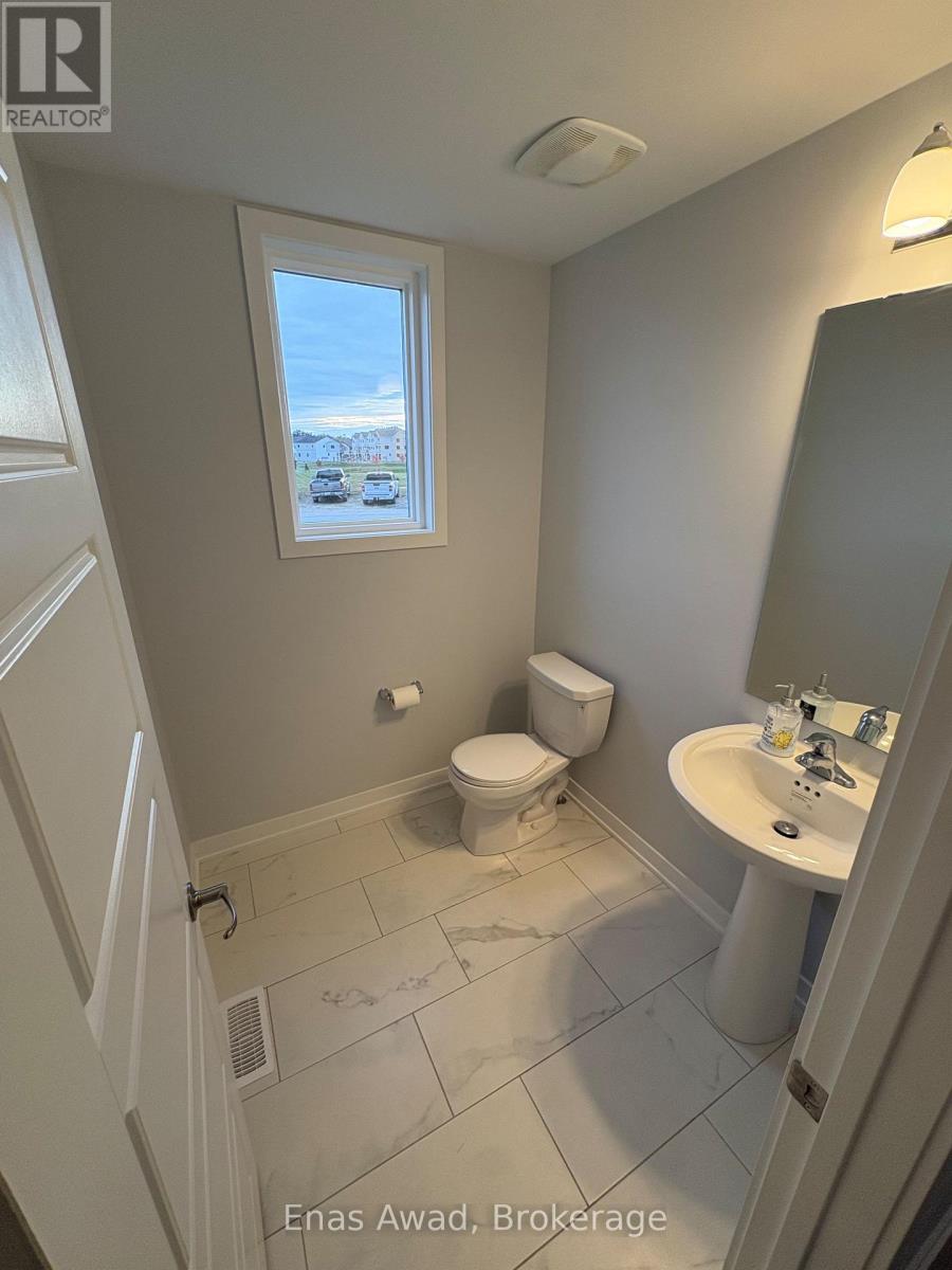 100 Robert Perry Street Property Photo 4