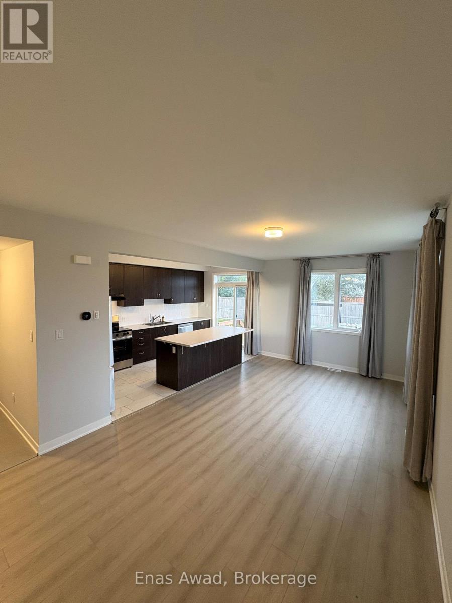 100 Robert Perry Street Property Photo 5