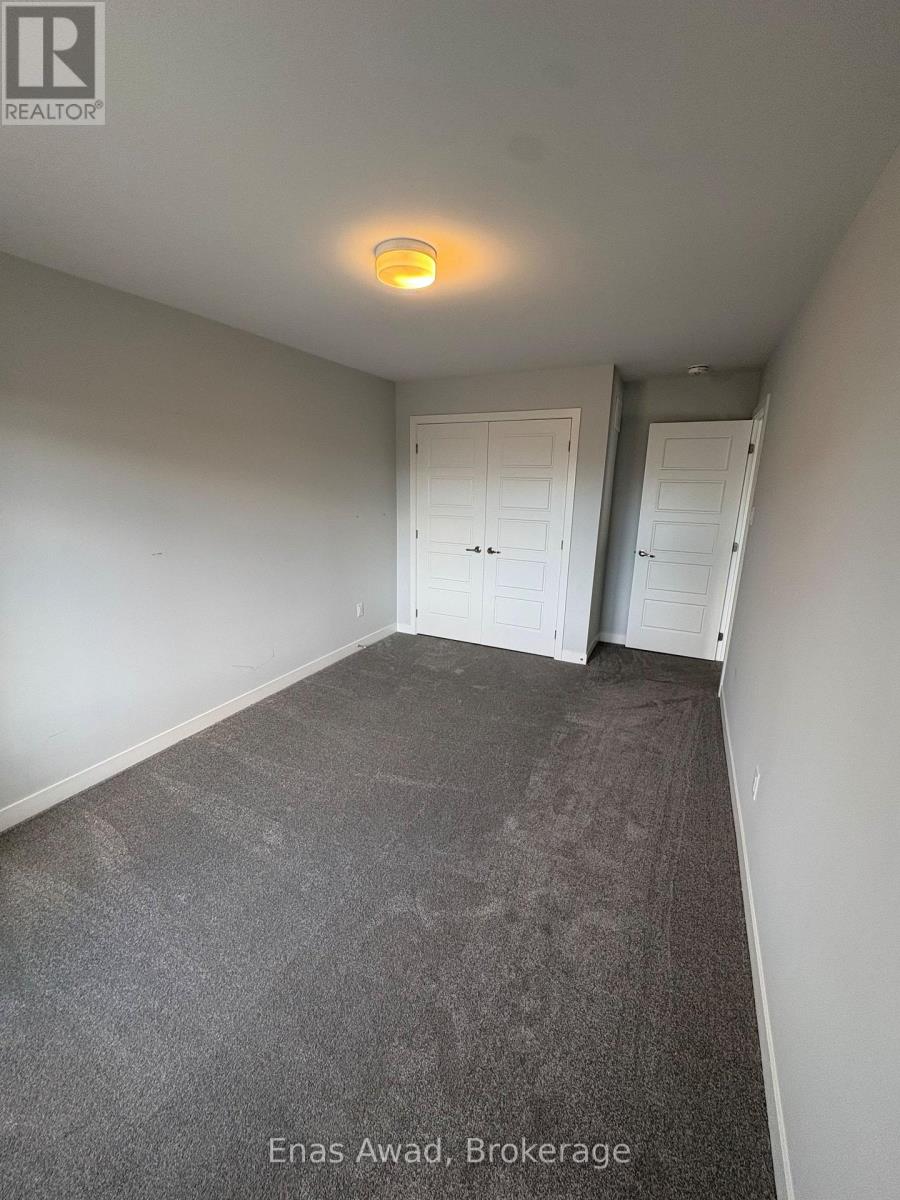 100 Robert Perry Street Property Photo 14