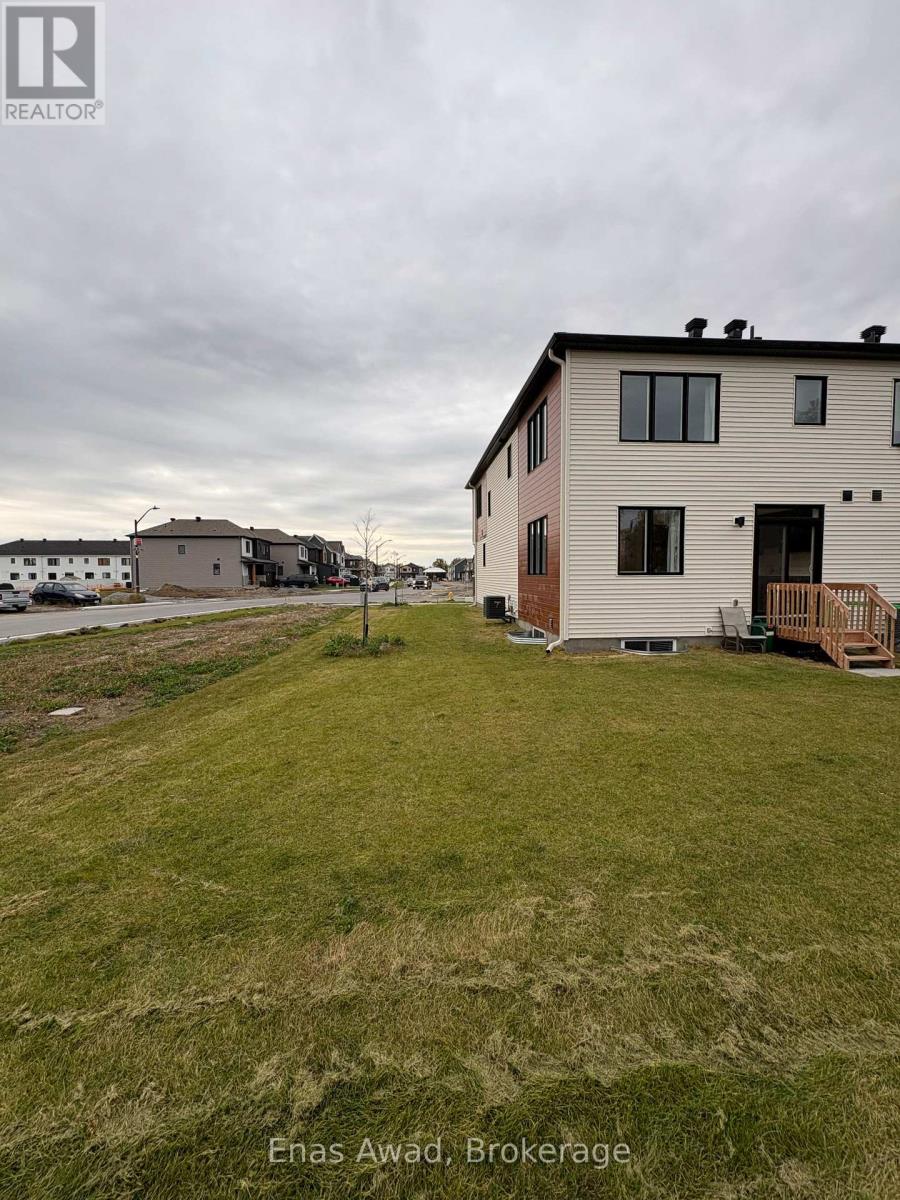 100 Robert Perry Street Property Photo 18