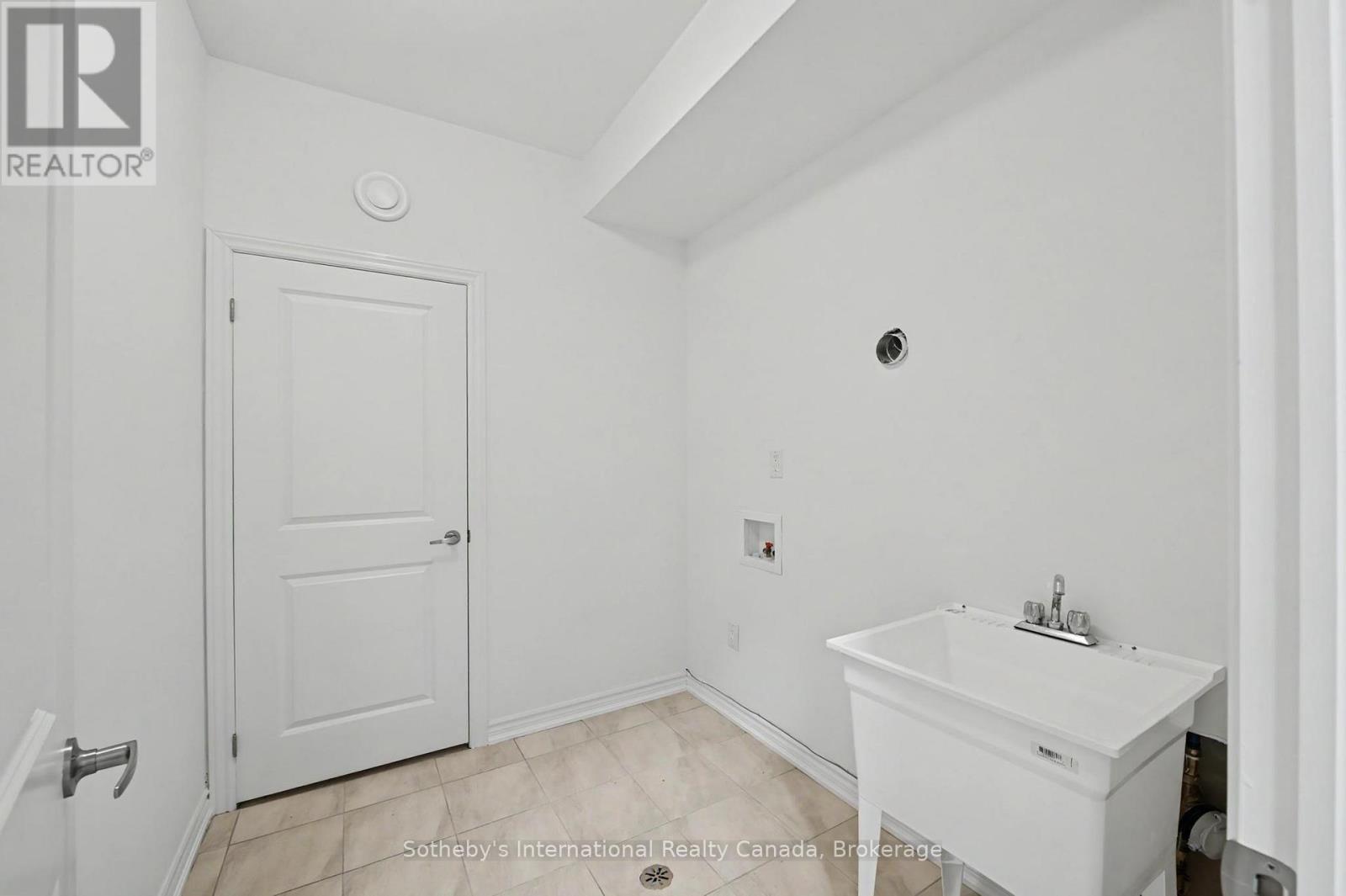 12 Hillcroft Way Property Photo 11