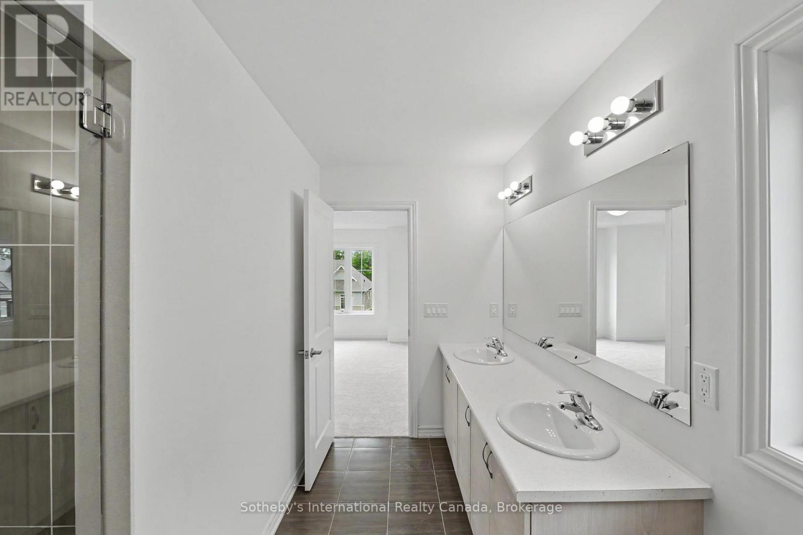 12 Hillcroft Way Property Photo 27