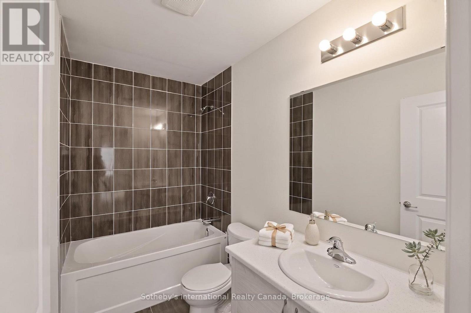 12 Hillcroft Way Property Photo 32