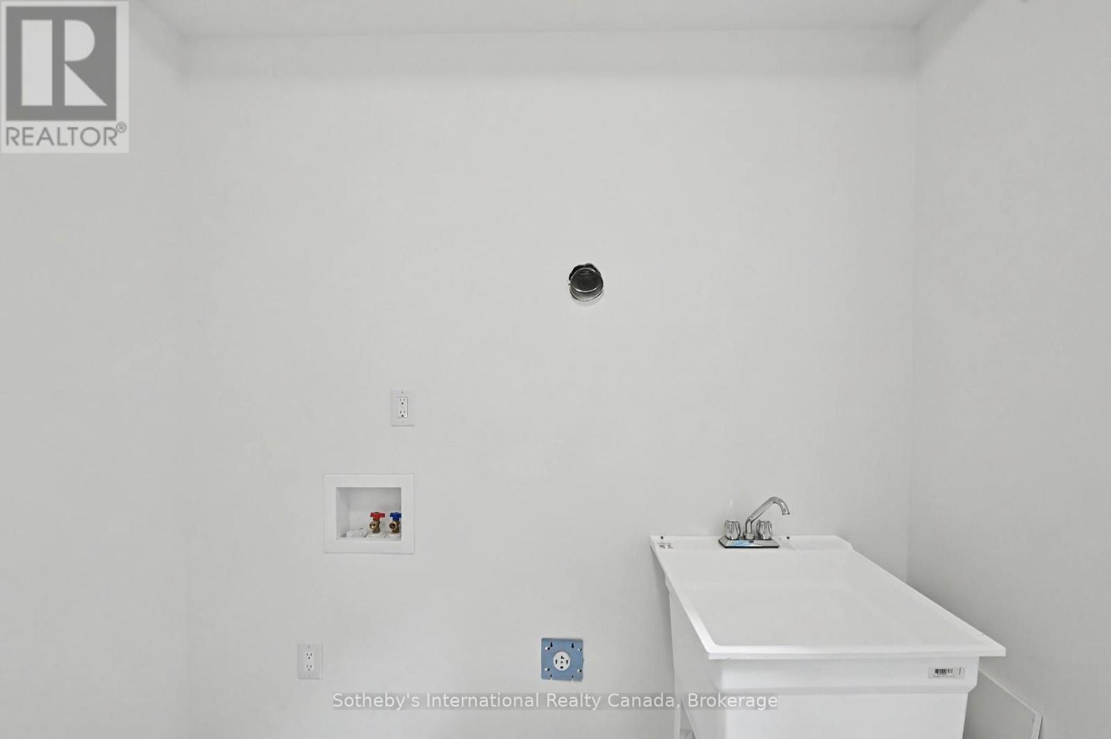 12 Hillcroft Way Property Photo 41