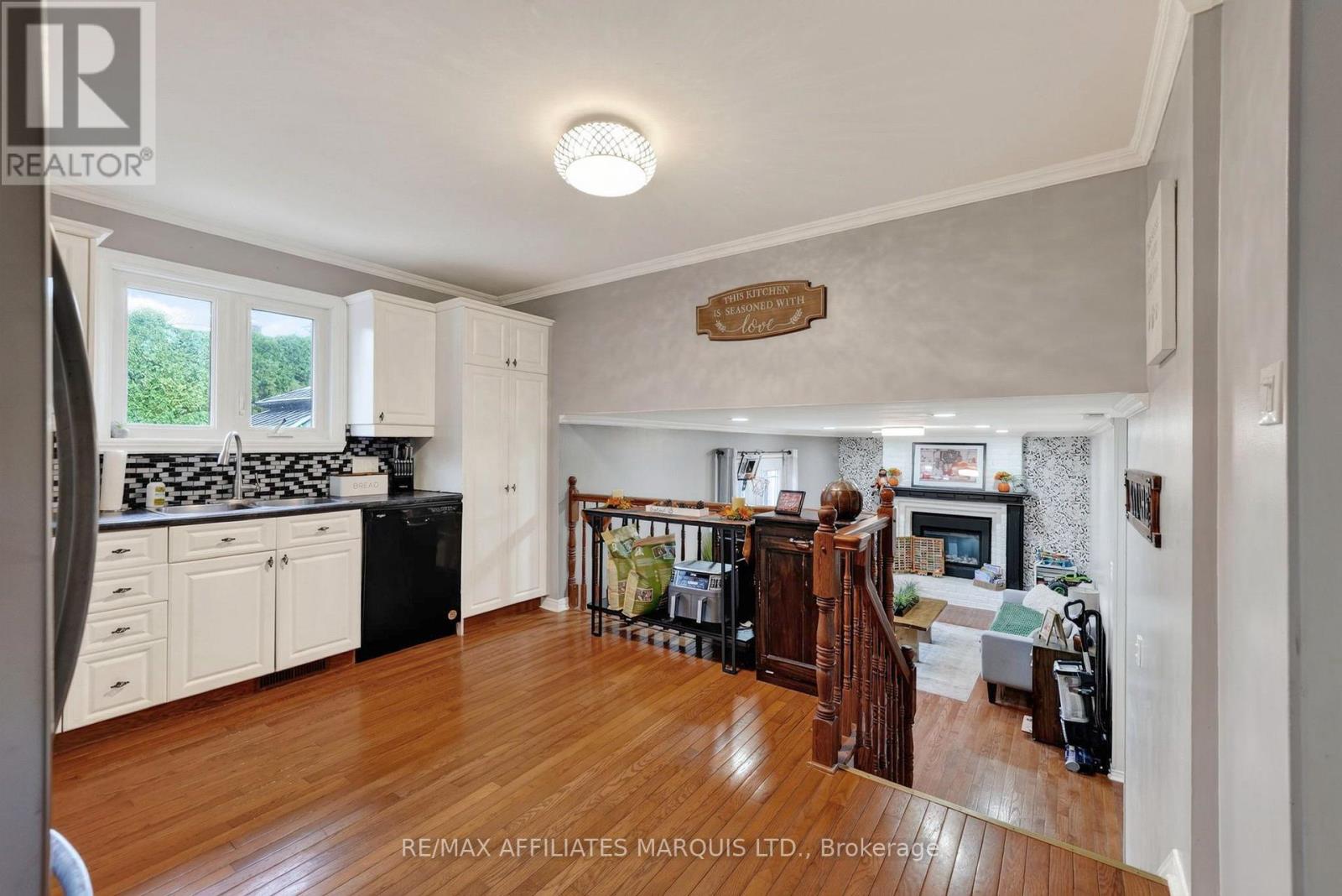 1313 Stormont Drive Property Photo 9