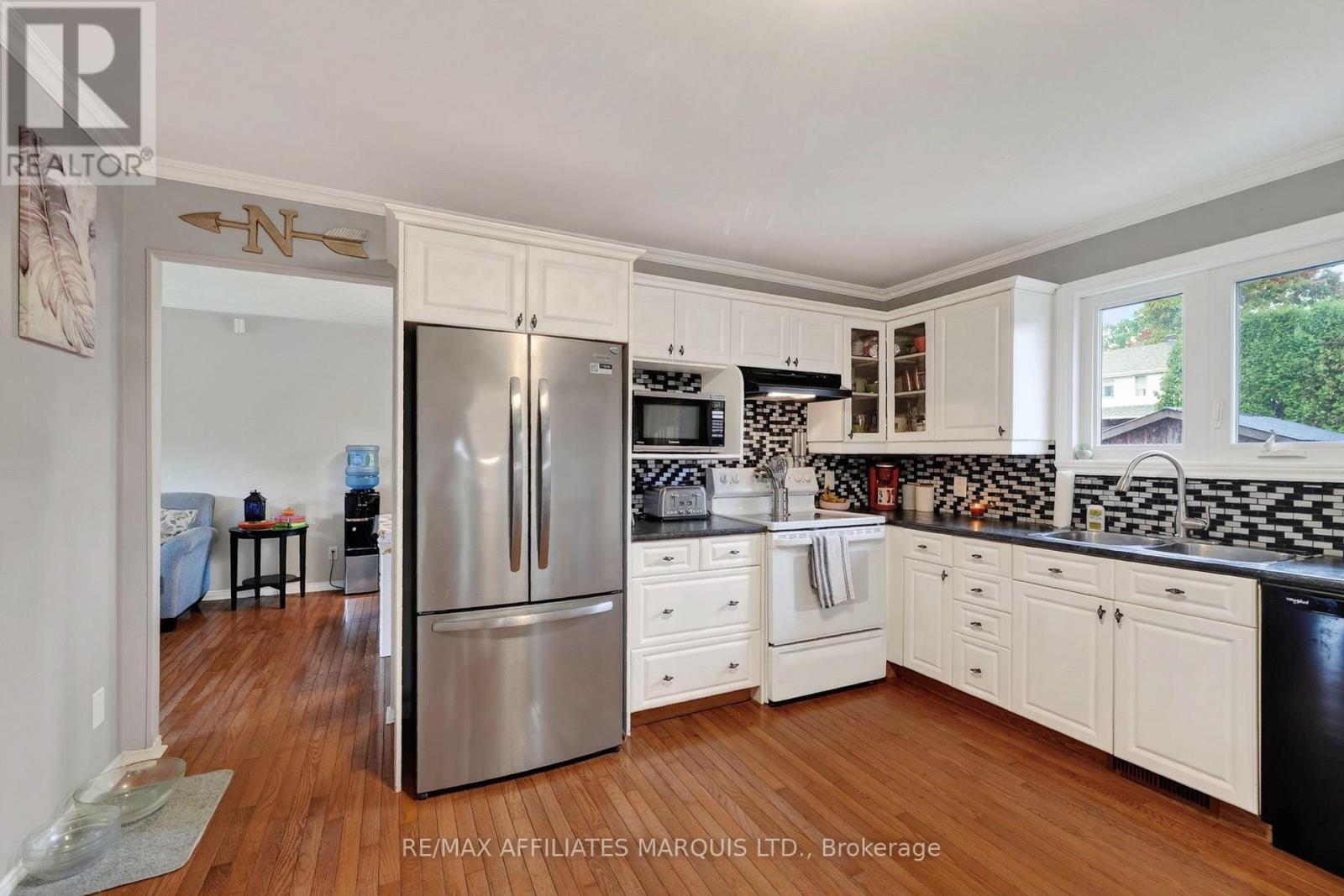1313 Stormont Drive Property Photo 10