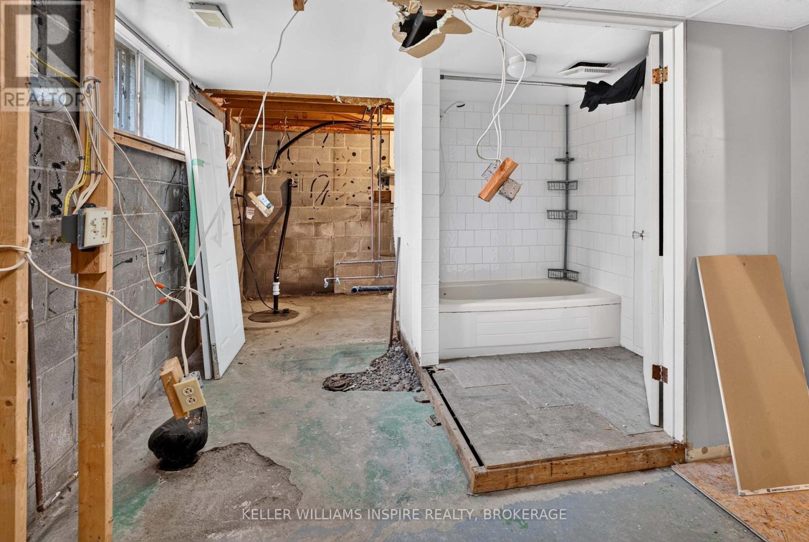 740 Dempster Drive Property Photo 34