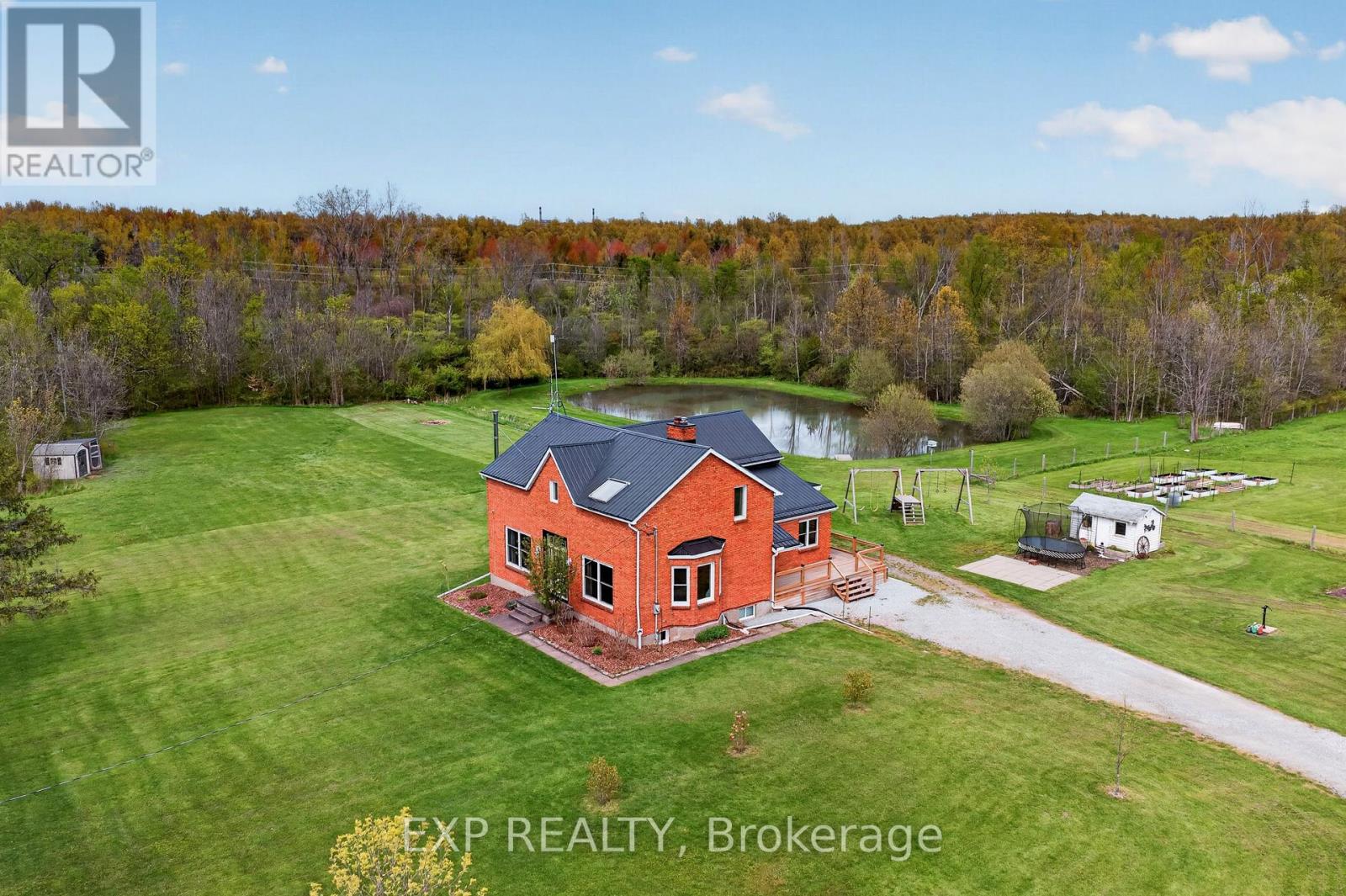 2266 Pettit Road Property Photo