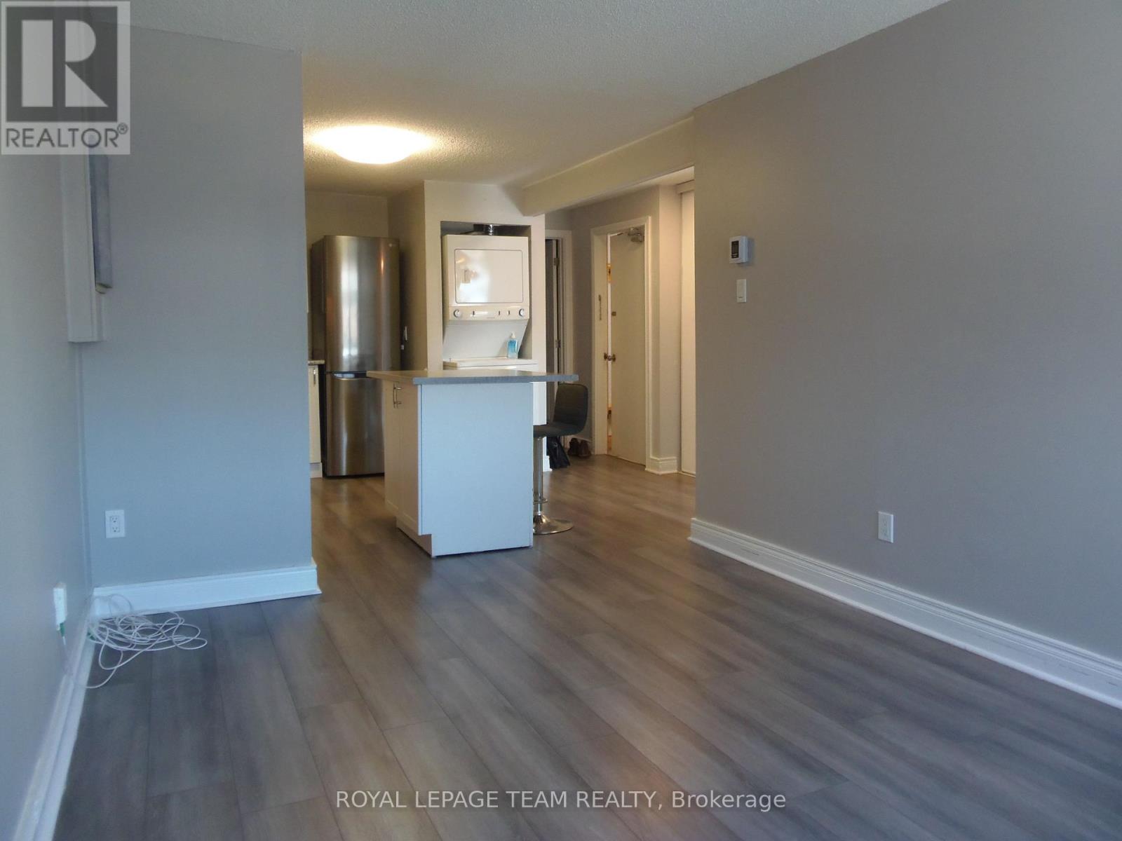 Unit 2 - 44 Spadina Avenue Property Photo 9