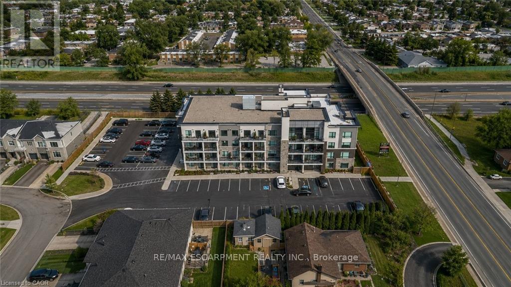 107 - 120 Springvalley Centre Property Photo 2