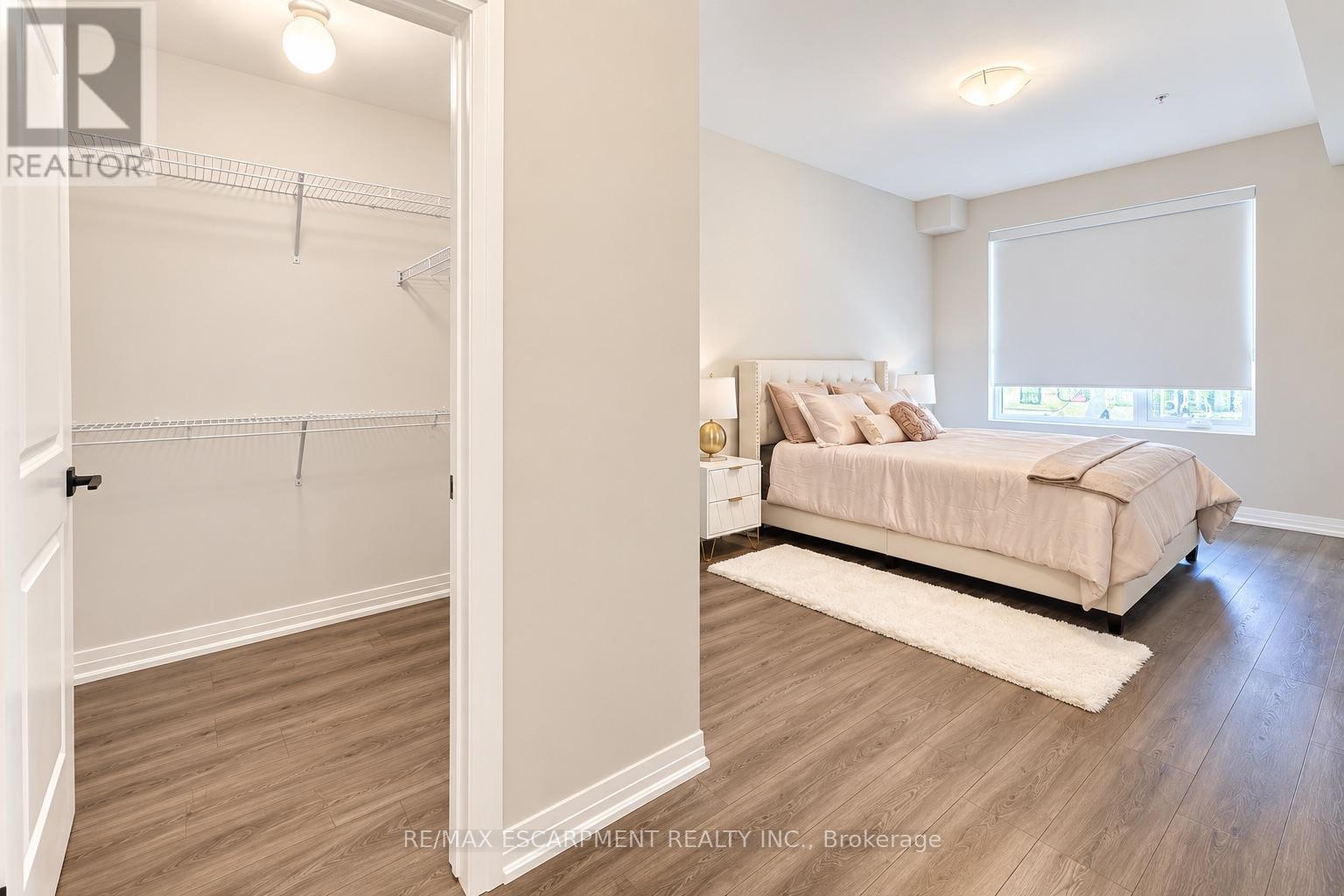 107 - 120 Springvalley Centre Property Photo 14
