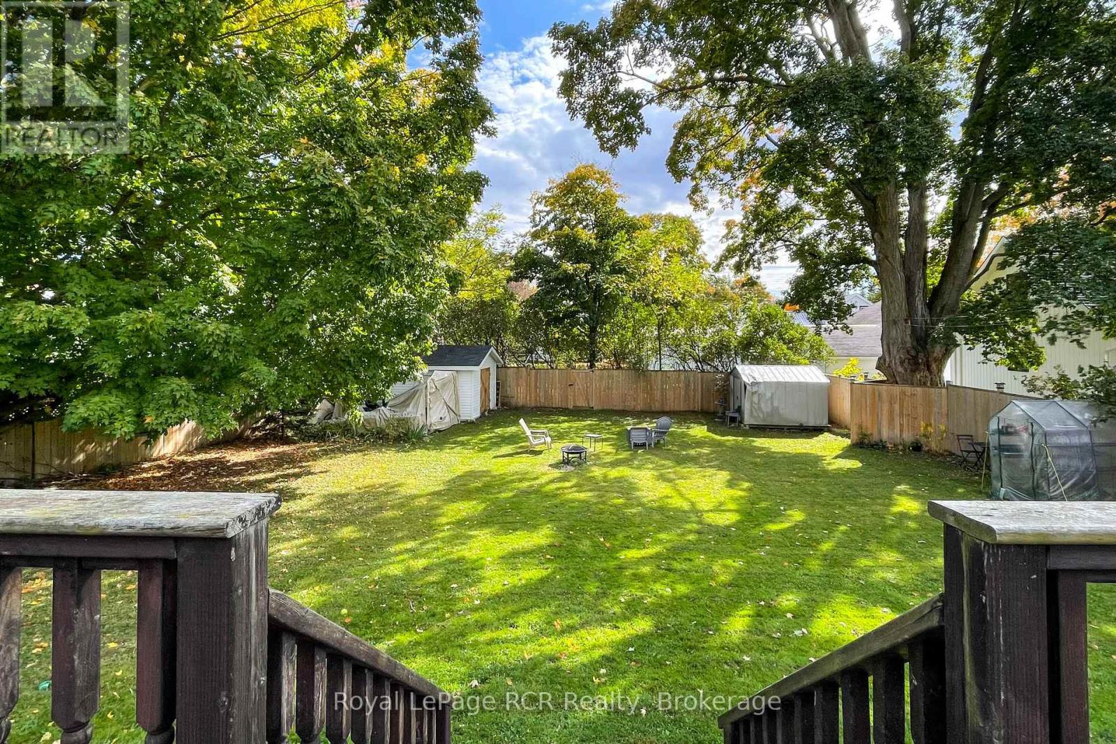 11 Gordon Street E Property Photo 3