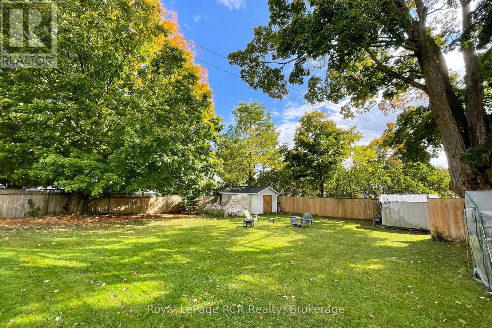 11 Gordon Street E Property Photo 4