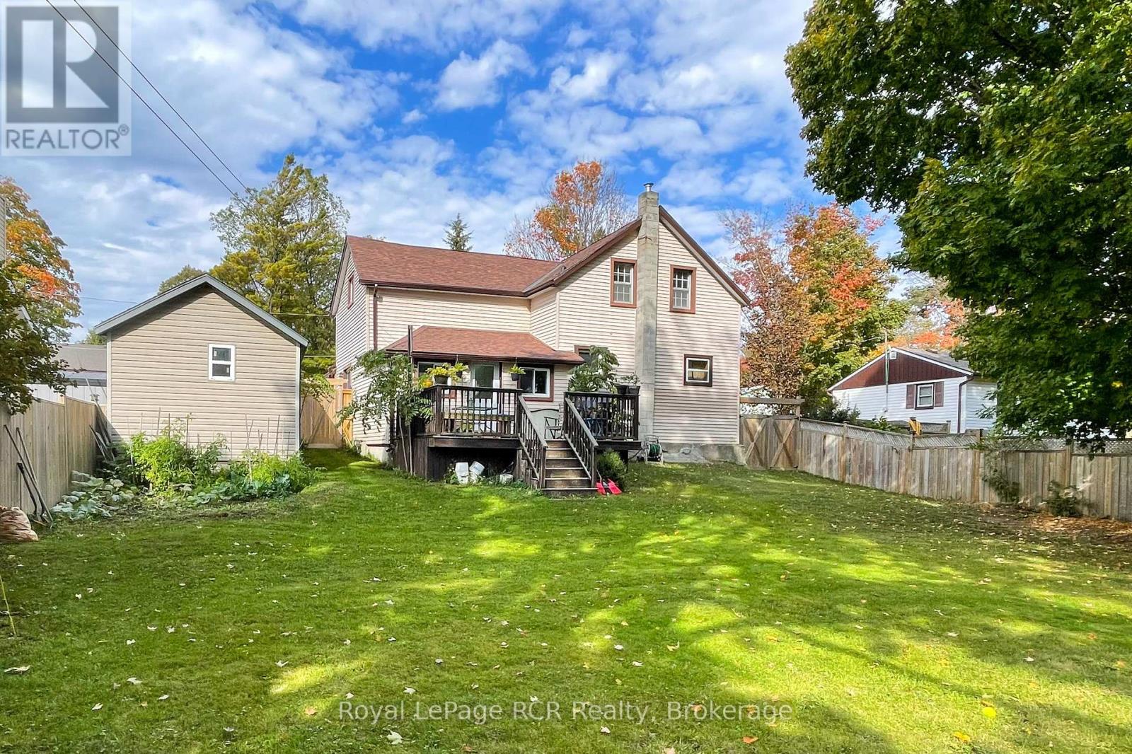 11 Gordon Street E Property Photo 5