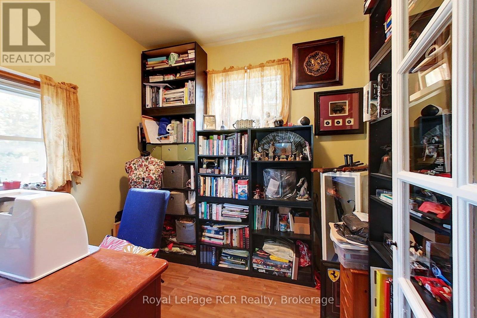 11 Gordon Street E Property Photo 20