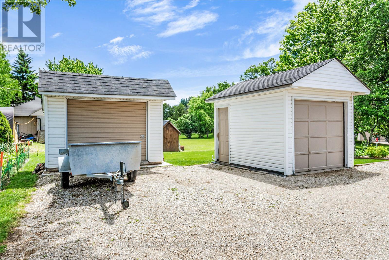 117 Helena Street Property Photo 32