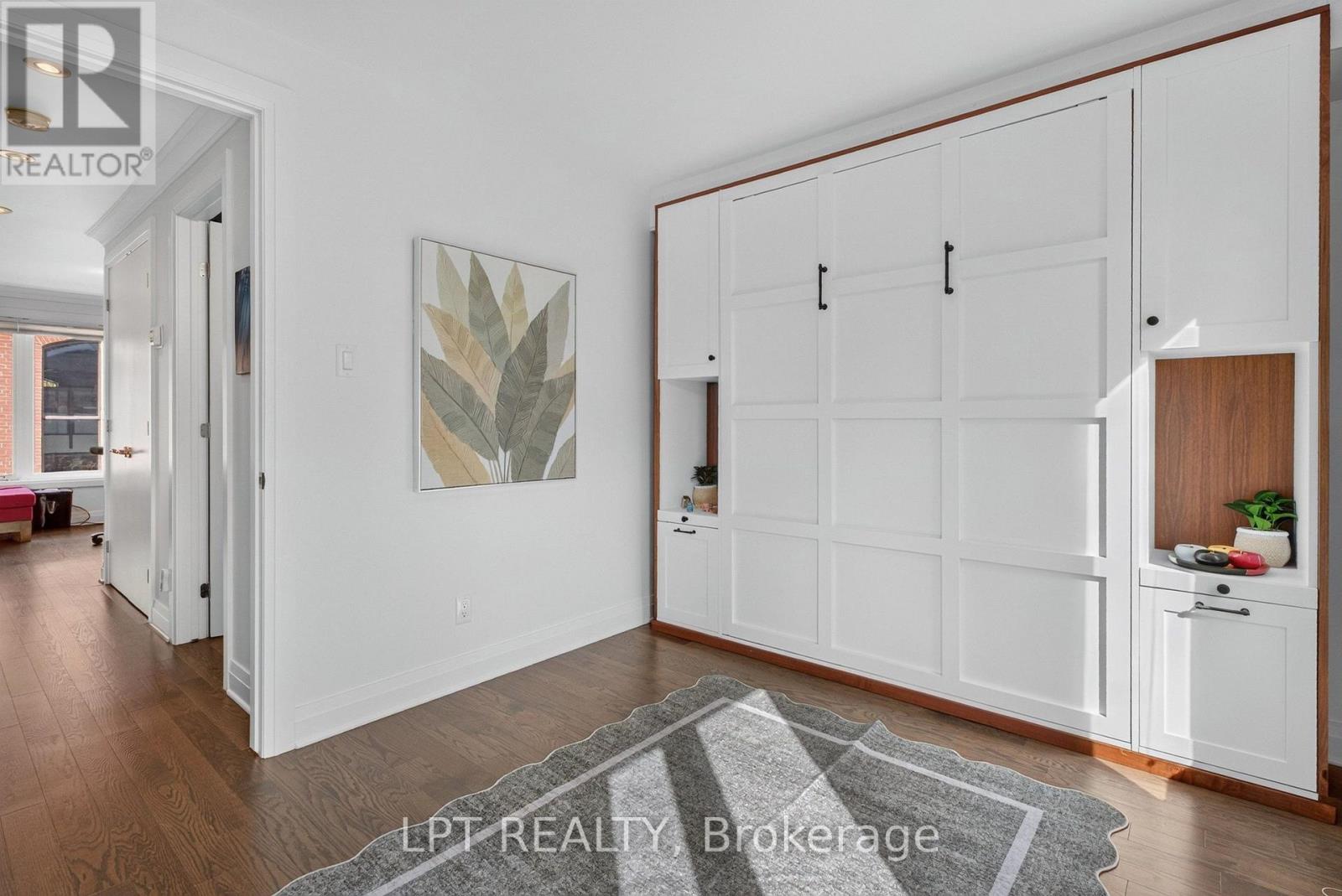 348 Ravenhill Avenue E Property Photo 23