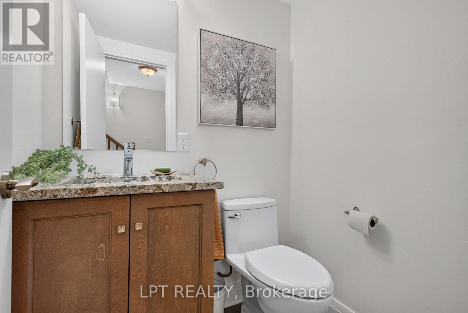 348 Ravenhill Avenue E Property Photo 37