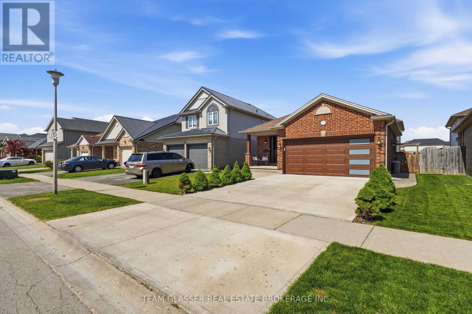 2334 Meadowgate Boulevard Property Photo 1