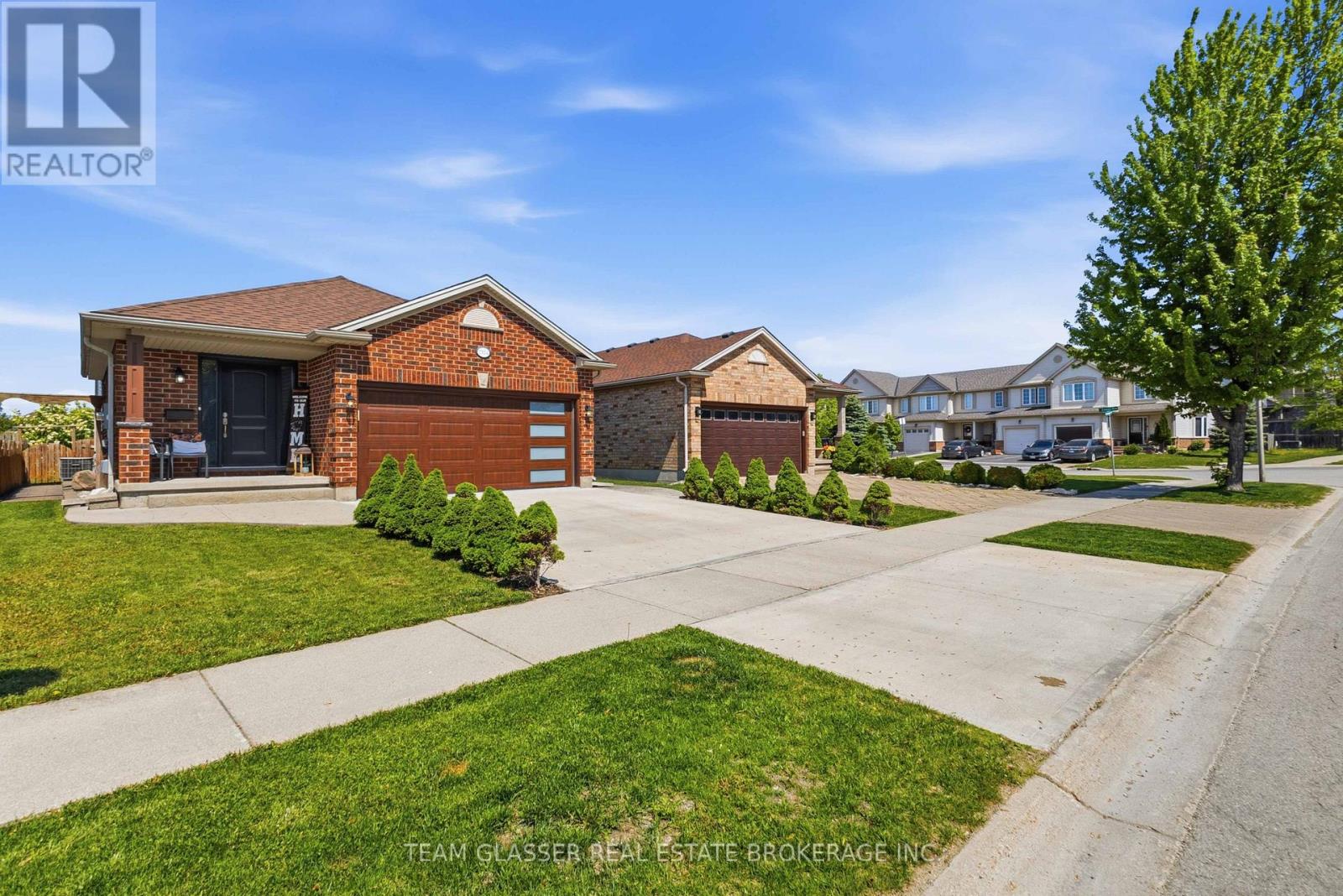 2334 Meadowgate Boulevard Property Photo 2