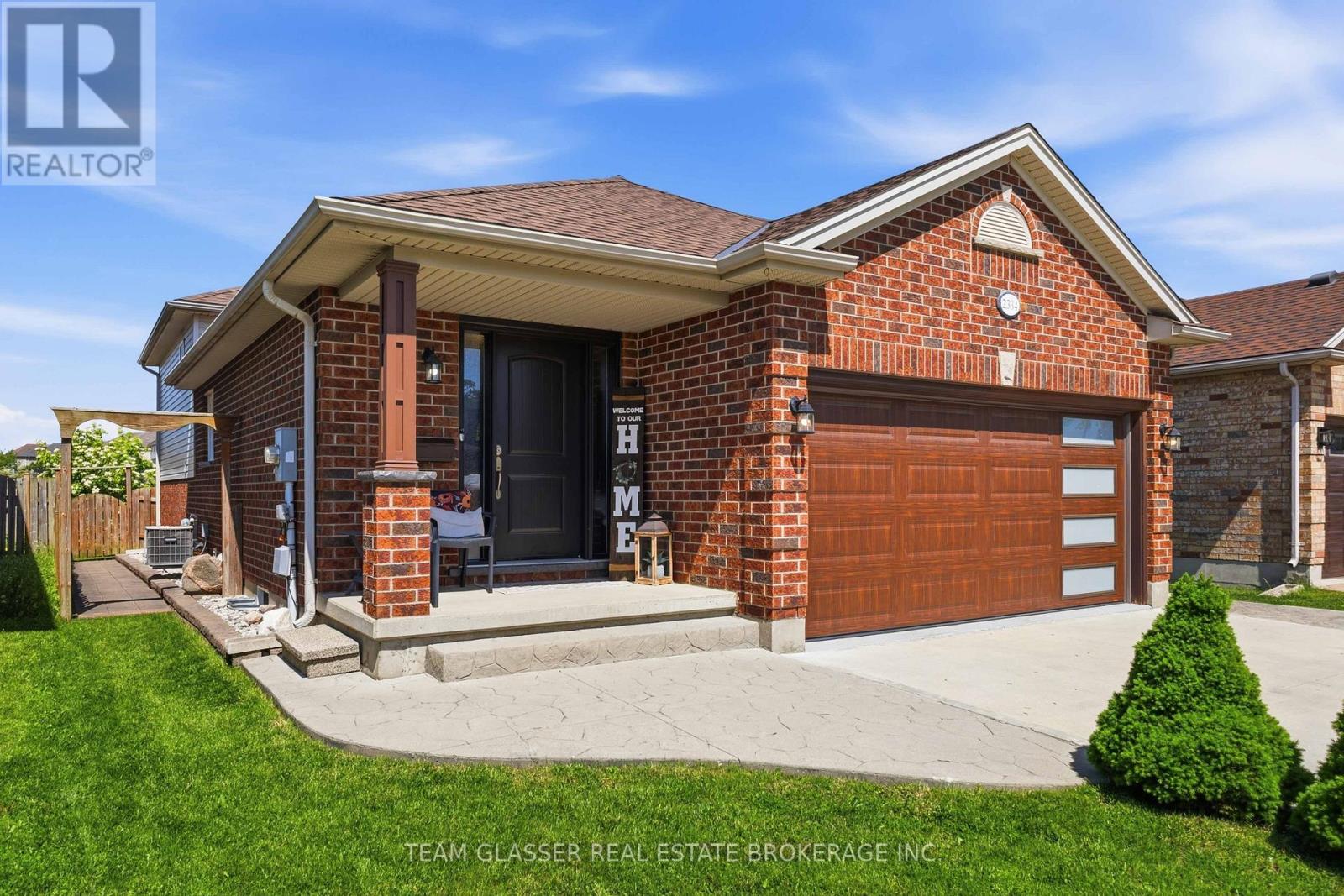2334 Meadowgate Boulevard Property Photo 3