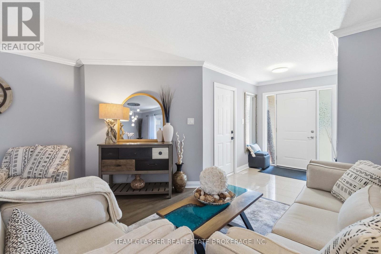 2334 Meadowgate Boulevard Property Photo 12