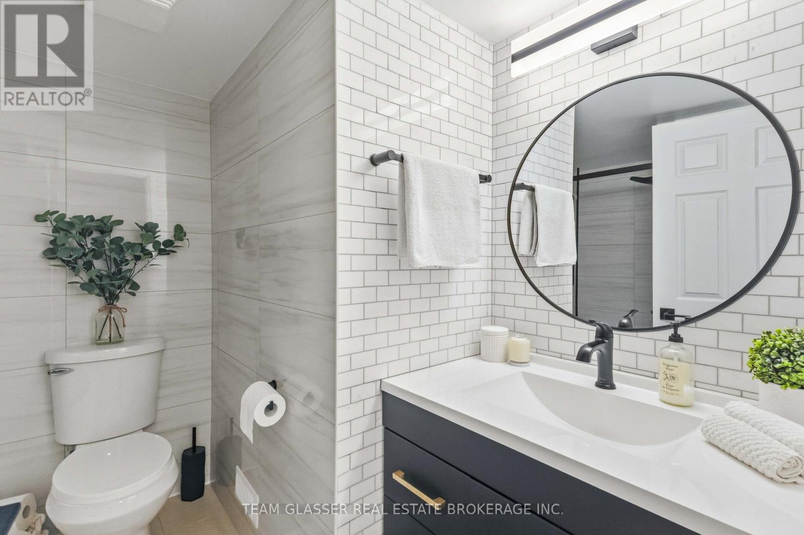 2334 Meadowgate Boulevard Property Photo 27
