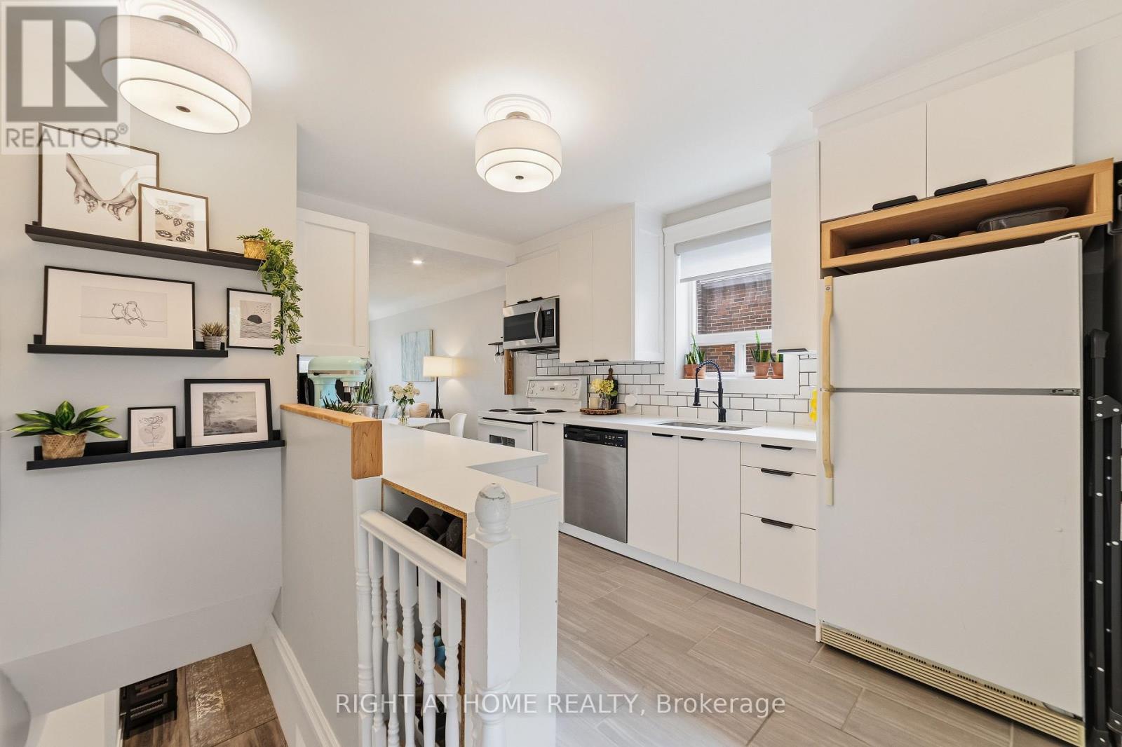 206 East 19th Street Property Photo 11