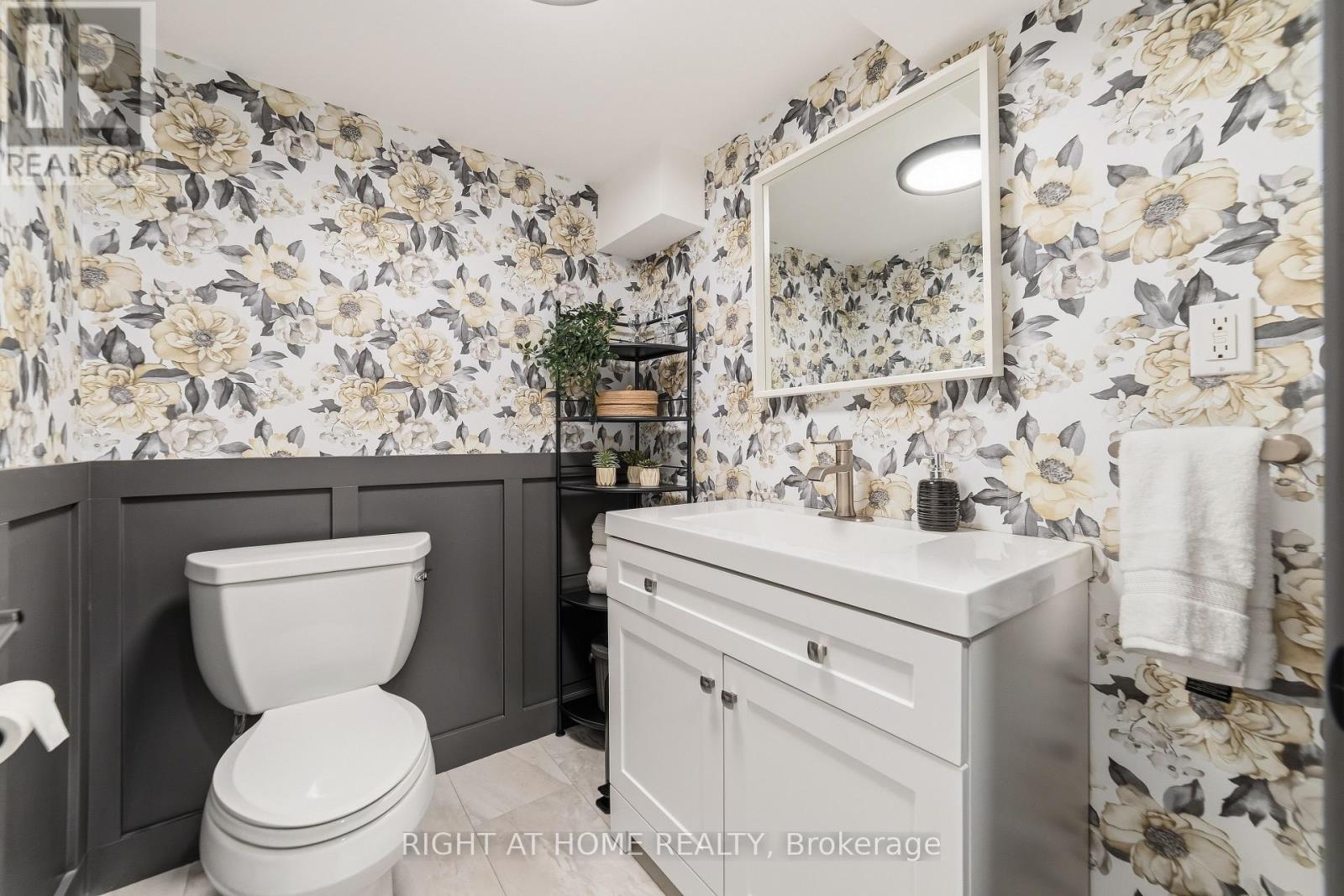 206 East 19th Street Property Photo 17