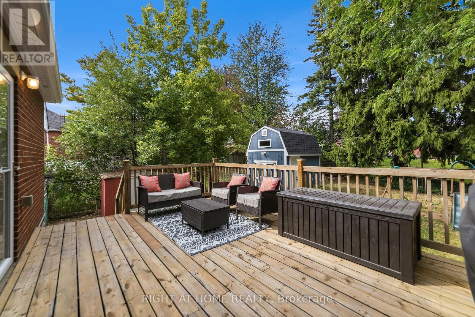 206 East 19th Street Property Photo 24