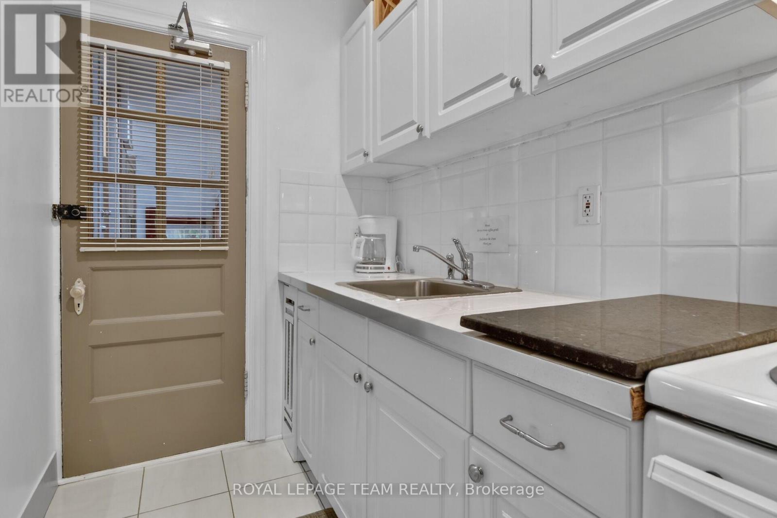 64 Delaware Avenue Property Photo 14