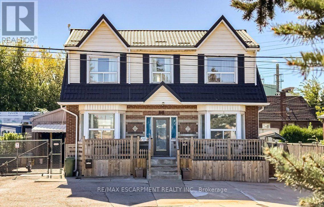 548 BEACH ROAD Property Photo 1