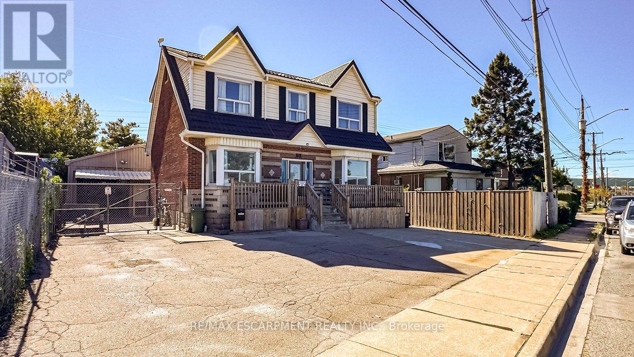 548 Beach Road Property Photo 2