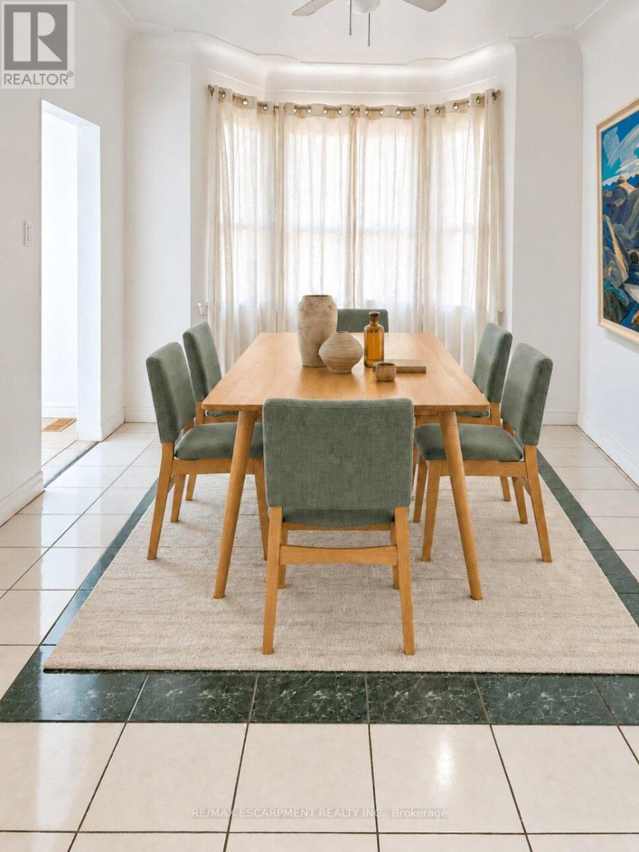 548 Beach Road Property Photo 8