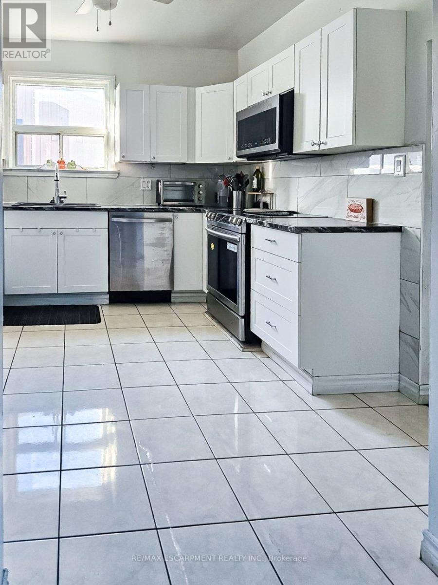 548 Beach Road Property Photo 11