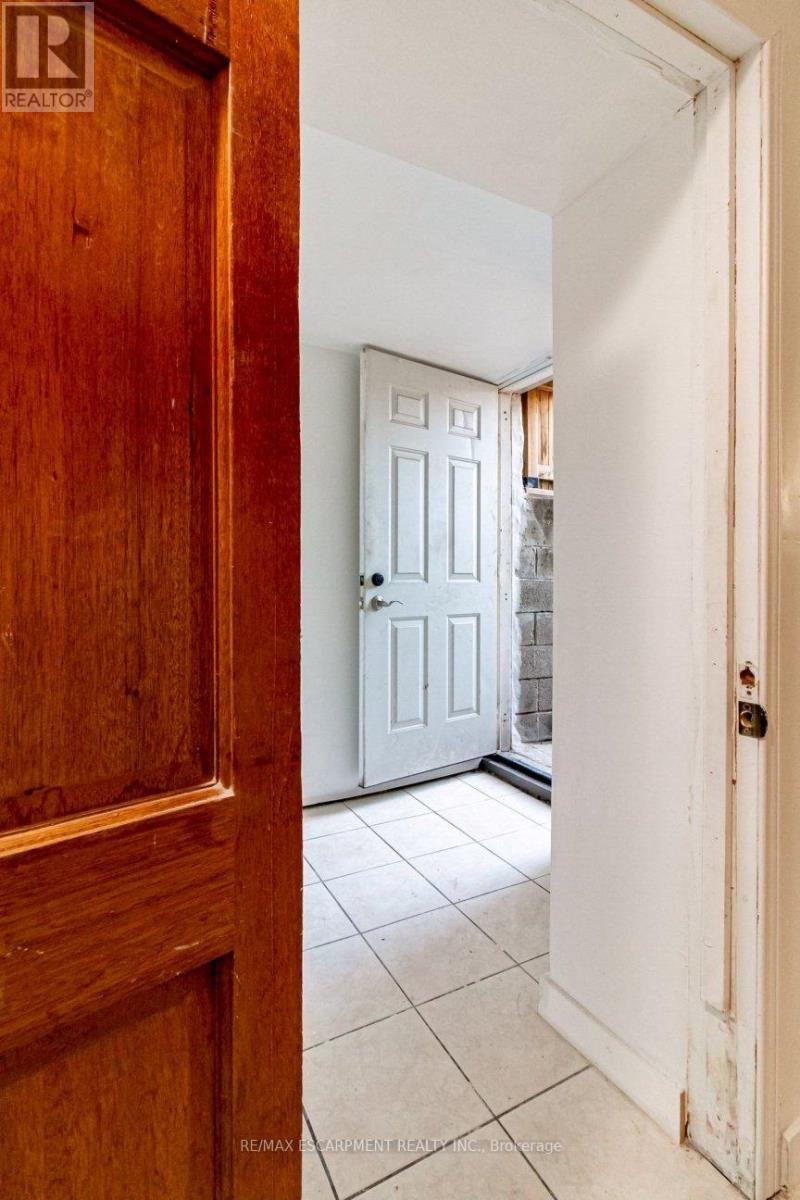 548 Beach Road Property Photo 32
