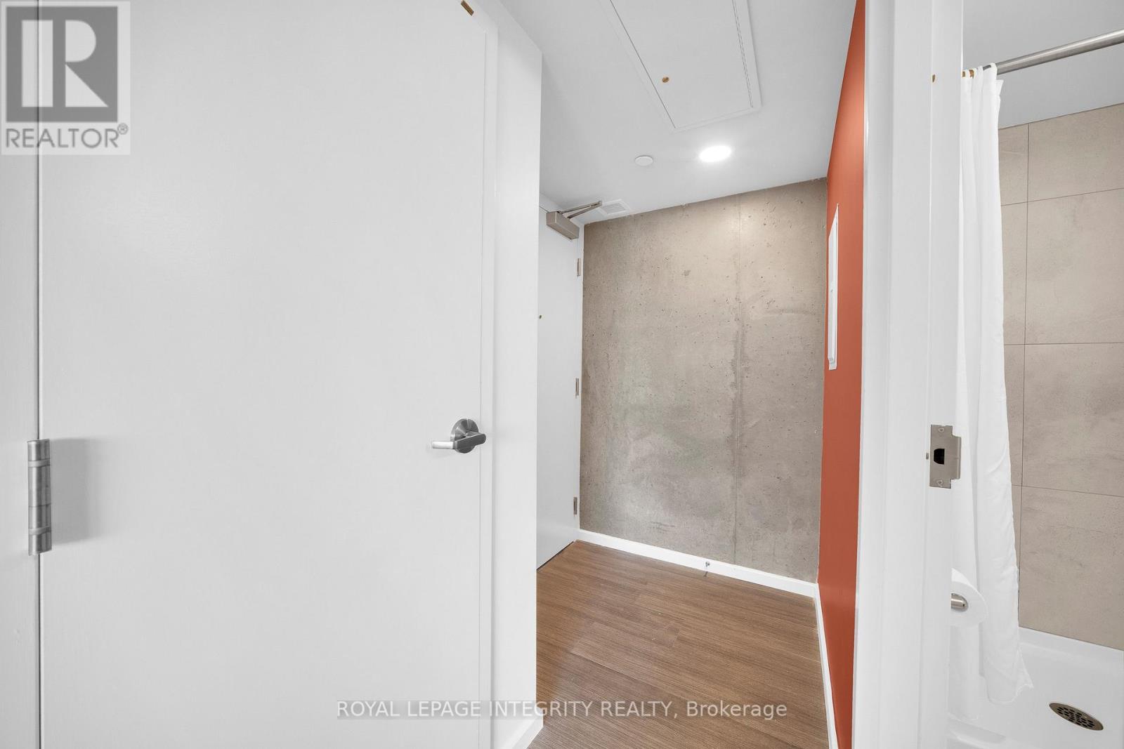 2503 - 105 Champagne Avenue S Property Photo 5