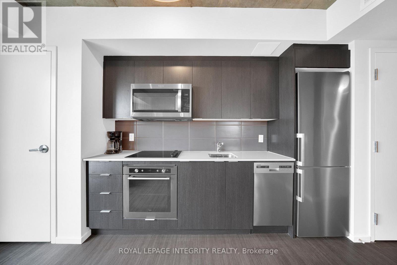 2503 - 105 Champagne Avenue S Property Photo 7