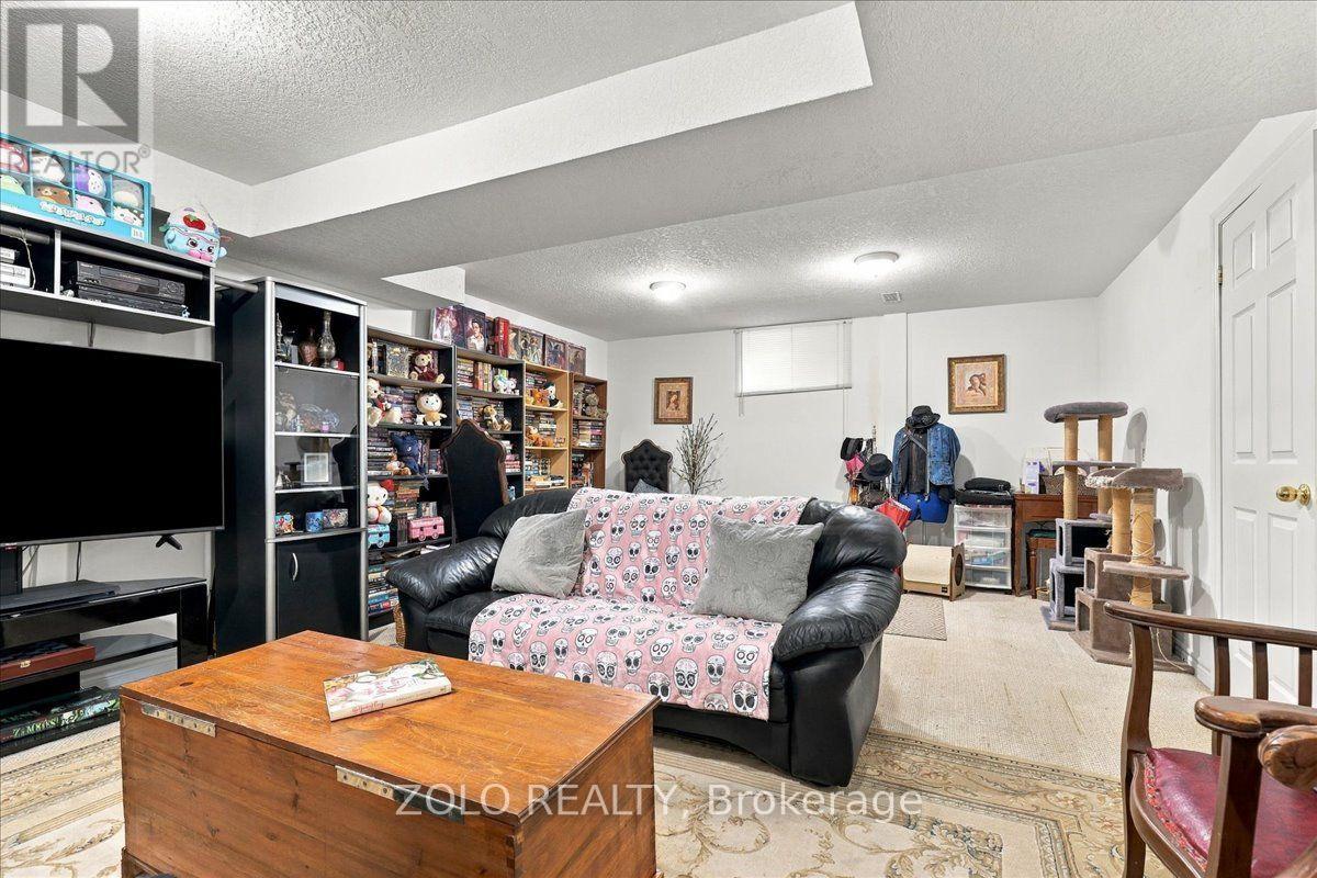 401 Hidden Creek Drive Property Photo 32
