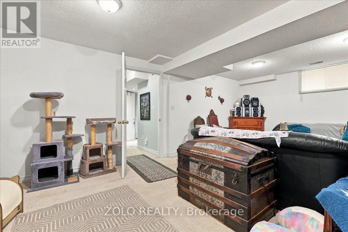 401 Hidden Creek Drive Property Photo 36